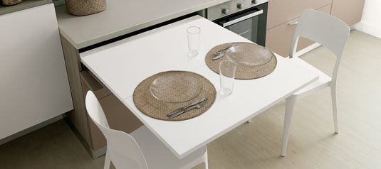 Salice Atim Lunch Reverse pull-out table in a kitchen